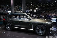 BMW X7, SUV dengan Grille Super Besar BMW
