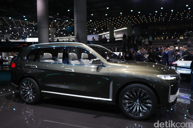 BMW X7. Foto: Dadan Kuswaraharja BMW X7. Foto: Dadan Kuswaraharja