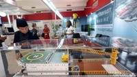 Beragam teknologi pengeboran lepas pantai ditawarkan.