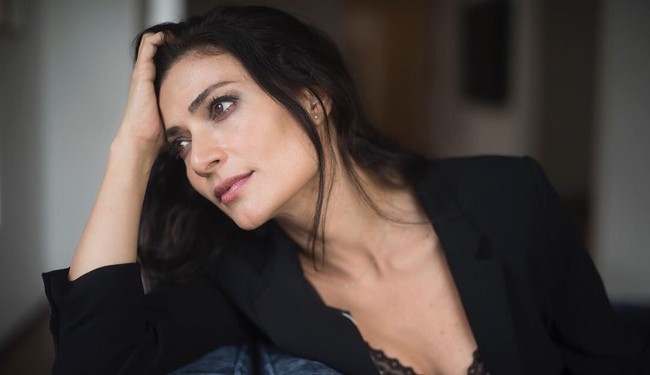 Meskipun kini Ana terlihat memiliki sedikit kerutan, Si Betty masih tetap cantik kan? Foto: Twitter