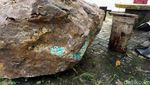 Foto: Batu Bacan Seberat 1,5 Ton