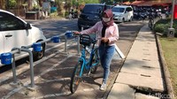 Program ini menyediakan layanan penyewaan sepeda bagi masyarakat atau wisatawan di Kota Bandung.