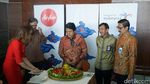 Foto: Pramugari AirAsia dan Wonderful Indonesia