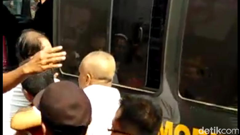 Cabuli Bocah di Bekasi, Tukang Cilok Diciduk Polisi Cabuli Bocah di Bekasi, Tukang Cilok Diciduk Polisi