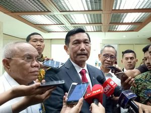 Luhut: Komunis Perlu Diwaspadai, tapi Jangan Heboh Kayak Mau Perang