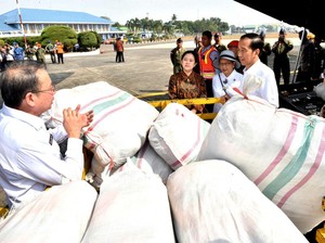 Bantuan untuk Rohingya Diserahkan Melalui Pemerintah Bangladesh