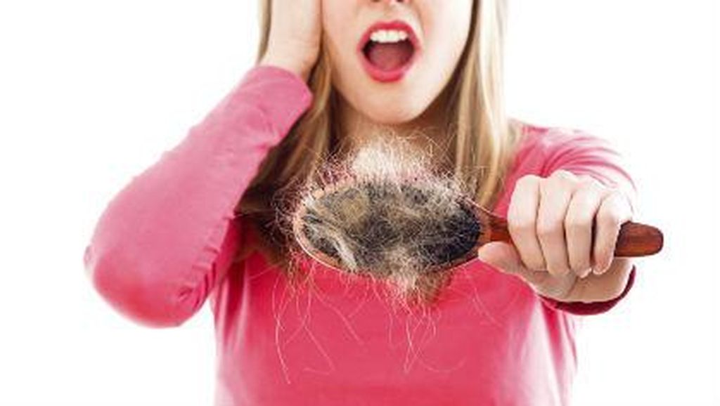 Rambut Rontok Setelah Melah irkan Terkait dengan Bayi Main Ludah? Rambut Rontok Setelah Melahirkan Terkait dengan Bayi Main Ludah?