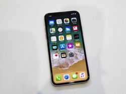 iPhone X yang Tampil Menawan