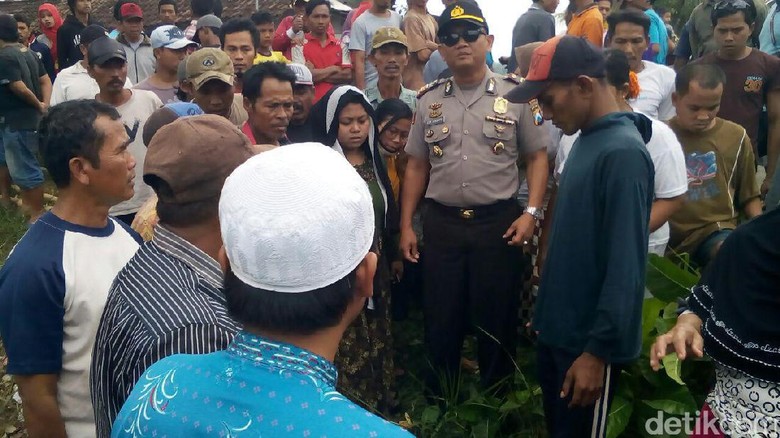 Seorang Wanita di Jember Tewas Tertabrak KA Sritanjung Seorang Wanita di Jember Tewas Tertabrak KA Sritanjung
