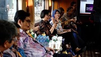 Bagi saya, bekerja bisa di mana saja dan kapan saja. Dengan bantuan teknologi terkini, saya bisa memberikan arahan kapan saja melalui teleconference, group chat, email atau fasilitas lainnya ucap Sri Mulyani. (Dok. Facebook Sri Mulyani)