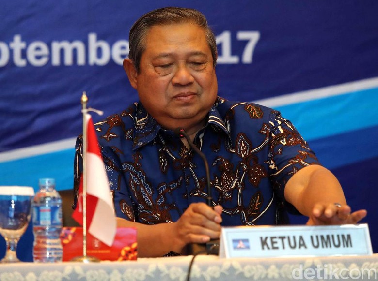SBY akan Pimpin Rapat Bahas Revisi UU Ormas di DPP Demokrat SBY akan Pimpin Rapat Bahas Revisi UU Ormas di DPP Demokrat