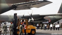 Sebanyak 4 pesawat Hercules akan diterbangkan menuju Aceh, yang kemudian dilanjutkan ke Chittagong, Bangladesh.
