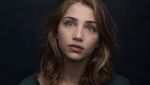 Mata Indah Emily Rudd Bikin Jatuh Hati