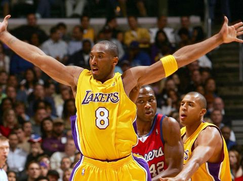 Kobe memakai nomor 8 di periode pertama kariernya bersama Lakers