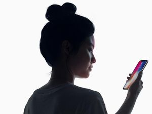 Bayar Asuransi di China Bisa Pakai QR hingga Pengenal Wajah