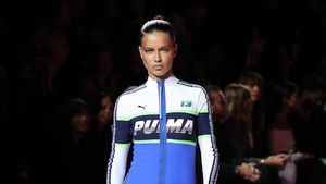 Foto: 25 Koleksi Fenty Puma by Rihanna di New York Fashion Week 2017