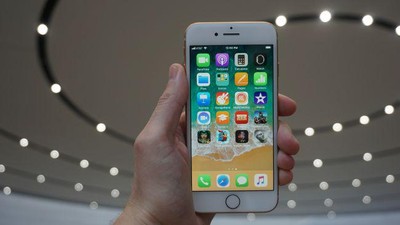 Inilah iPhone 8, Mirip Gak Sama iPhone 7?
