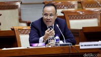 Seyogyanya, fit and proper test akan digelar hari Selasa (12/9). Namun, tertunda karena Komisi III menggelar rapat dengar pendapat (RDP) dengan KPK.
