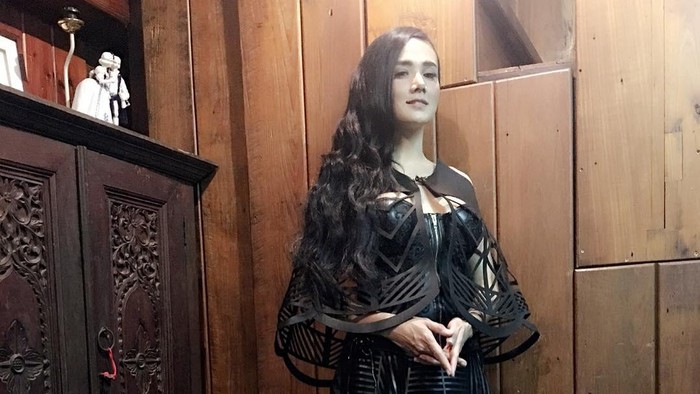 Dituding Plagiat, Mulan: Emang Posting Foto Jadul Hak Ciptanya Punya Siapa Ya?