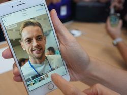 Lebih Dekat dengan Si Bongsor iPhone 8 Plus