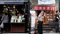 Area pasar ikan, buah dan sayuran di pasar Tsukiji akan direlokasi ke tempat yang lebih luas dan modern pada tanggal 11 Oktober nanti. Beruntunglah yang pernah berkunjung dan merasakan suasana keseruan pasar Tsukiji. Foto: Rachman Haryanto