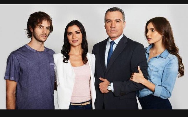 Tahun lalu, Ana juga masih aktif di industri hiburan dan terjun dalam produksi telenovela berjudul The Return of Lucas. Foto: Twitter