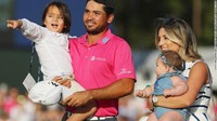 Dalam pertandingan golf United States Open, Jason Day harus merelakan kesempatannya menang karena masalah vertigo. Pada akhirnya ia pun kolaps di tengah pertandingan. (Foto: CNN)