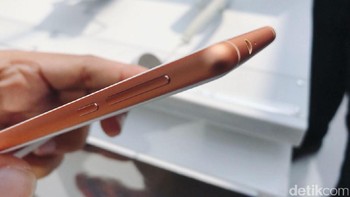 Ponsel ini memiliki daya baterai 2.650 mAh.  (Foto: detikINET/Adi Fida Rahman)