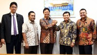 Pergantian Direktur Utama Inalum dilakukan tadi pagi di kantor Kementerian Badan Usaha Milik Negara (BUMN). Budi sebelumnya menjabat sebagai Staf Khusus Menteri BUMN Rini Soemarno dan sebelumnya juga menjabat sebagai Direktur Utama PT Bank Mandiri (Persero) Tbk. Foto: dok. Inalum