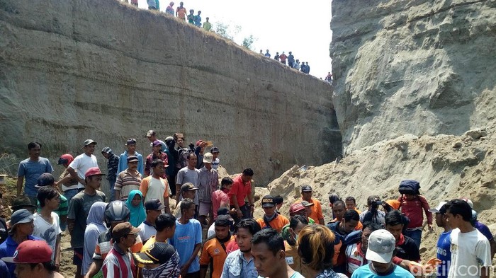 Terjepit Batu, 1 Korban Longsor di Mojokerto Berhasil Dievakuasi