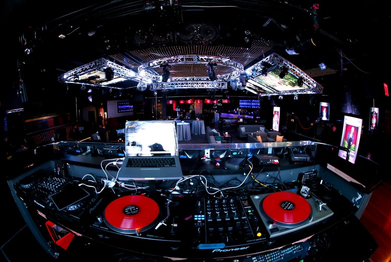 Foto: Ilustrasi Musik Elektronik (Getty Images) Foto: Ilustrasi Musik Elektronik (Getty Images)