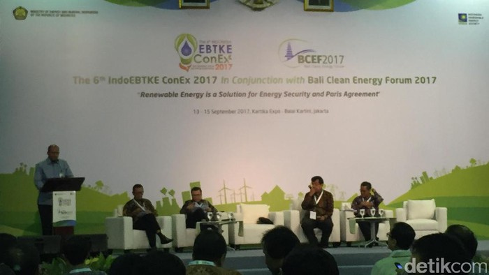 RI Bidik 18.053 MW Listrik dari Energi Terbarukan, Realisasinya?