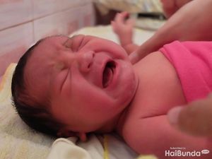 Anjuran Soal Bayi Menangis Ini Baiknya Nggak Usah Didengar Ya