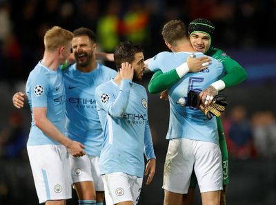 Helm Ederson di Markas Feyenoord