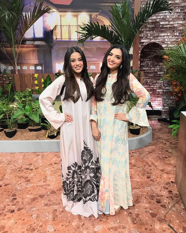 Melalui akun Instagram, Aurel dan Ashanty kerap membagikan foto kekompakan mereka dalam berbagai acara. Seperti di foto ini, keduanya kompak tampil memakai kaftan usai mengisi acara untuk Ramadan lalu. Foto: Dok. Instagram