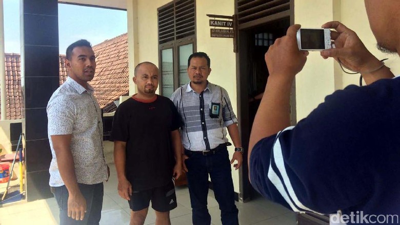 Pimpro Pelabuhan PLTU Cilacap Tilep Uang Rp 1 M untuk Foya-foya Pimpro Pelabuhan PLTU Cilacap Tilep Uang Rp 1 M untuk Foya-foya