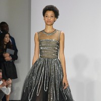 Model walks the runway for Oscar De La Renta fashion show during New York Fashion Week on September 11, 2017 in New York City.  (Photo by Slaven Vlasic/Getty Images)