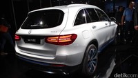 Mercy GLC F-Cell mengkombinasikan teknologi fuel cell dan baterai yang membentuk tenaga plug-in hybrid ditambah dengan hidrogen. Foto: AN Uyung Pramudiarja