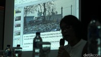 Foto-foto penderitaan warga Rohingya ikut ditampilkan.
