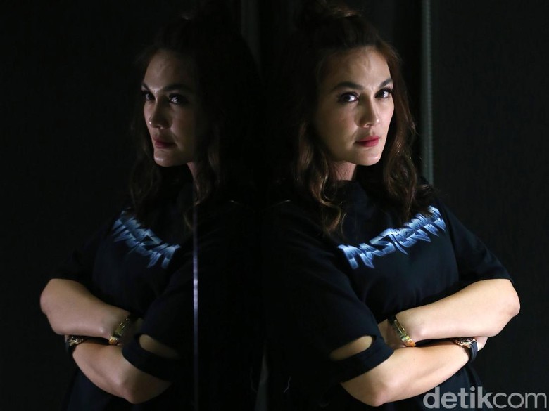 Marak Situs Lelang Perawan, Luna Maya: Apa Bedanya sama Prostitusi Online? Marak Situs Lelang Perawan, Luna Maya: Apa Bedanya sama Prostitusi Online?