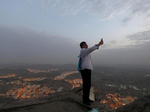 Jemaah Haji Kunjungi Jabal Nur dan Gua Hira di Sela Ibadah Haji