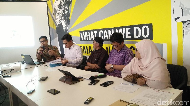 Aktivis HAM Kecam Upaya Pembubaran Ponpes Ibnu Masud di Bogor Aktivis HAM Kecam Upaya Pembubaran Ponpes Ibnu Masud di Bogor