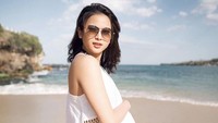 Lagi hamil Acha Septriasa makin seksi dan cantik banget ya. (Foto: Instagram Acha Septriasa)