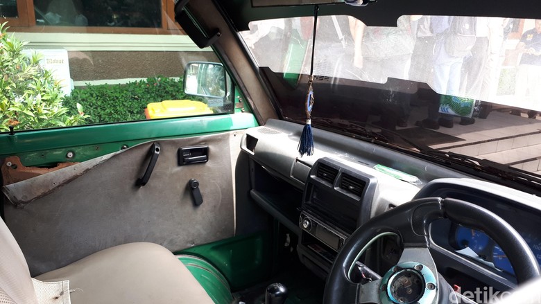 Di Angkot Ini Sopir Setubuhi Penumpangnya di Pinggir Tol Pasteur Di Angkot Ini Sopir Setubuhi Penumpangnya di Pinggir Tol Pasteur