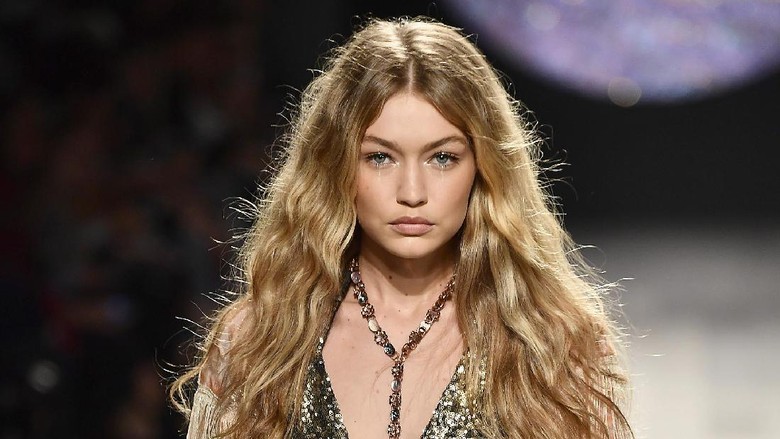 Absen Fashion Show Victoria Secret, Gigi Hadid Dilarang ke China Absen Fashion Show Victoria Secret, Gigi Hadid Dilarang ke China