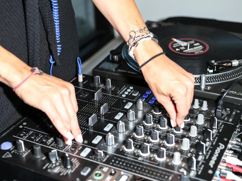 Foto: Ilustrasi Musik Elektronik (Getty Images) Foto: Ilustrasi Musik Elektronik (Getty Images)