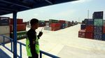 Melihat Dari Dekat Bongkar Muat Tercepat di Cikarang Dry Port