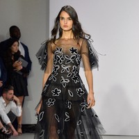 Model walks the runway for Oscar De La Renta fashion show during New York Fashion Week on September 11, 2017 in New York City.  (Photo by Slaven Vlasic/Getty Images)