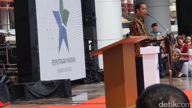  Jokowi berharap perpustakaan ini bisa meningkatkan minat baca masyarakat.