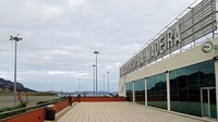 Inilah Bandara Cristiano Ronaldo di Kota Funchal, Pulau Madeira, Portugal. Bandara ini diubah namanya untuk mengenang jasa Cristiano Ronaldo membawa Portugal juara Piala Eropa 2016. (Petteri Kantokari/Google Maps)